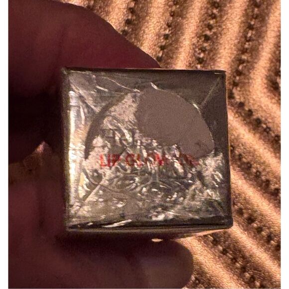 HelloKiss - NWT - Lip Glow Oil/01 Pink/Cherry Oil Infused Color .27 fl oz Sealed - Picture 7 of 9